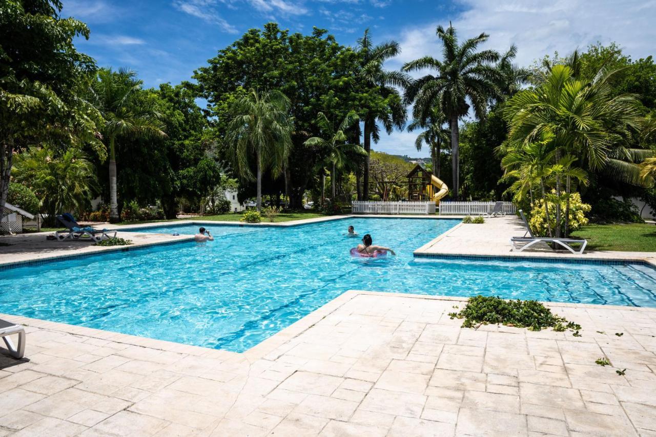 Luxury Apartments And Rooms,The Lagoons Montego Bay Exterior photo